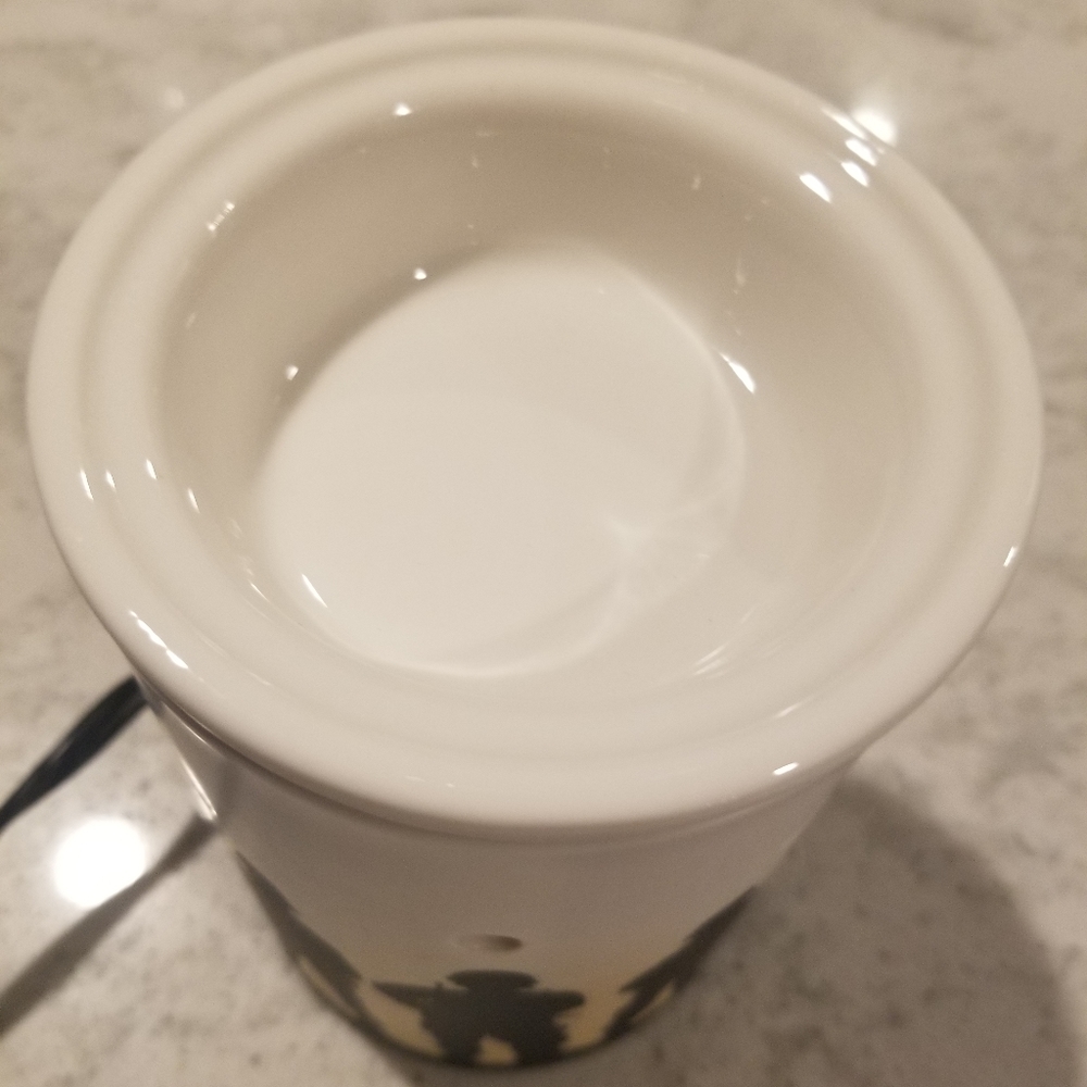 Scentsy Service and Sacrifice Warmer NEW M… - Picture 6 of 8